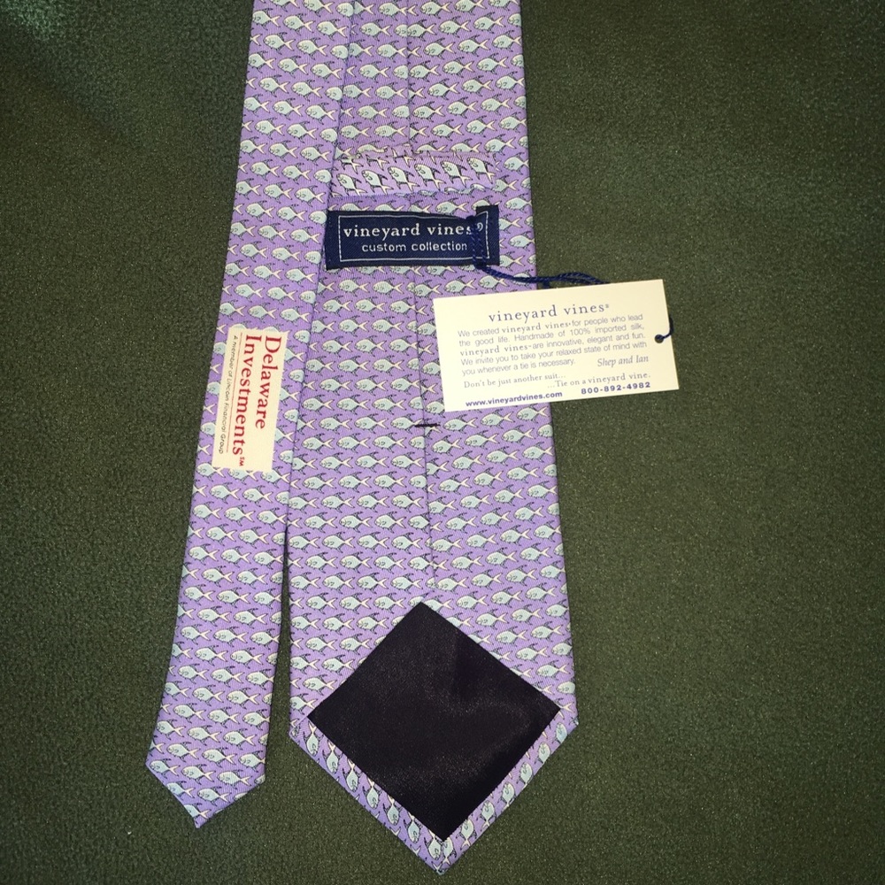 NWT Silk Purple Fish Vineyard Vines Tie